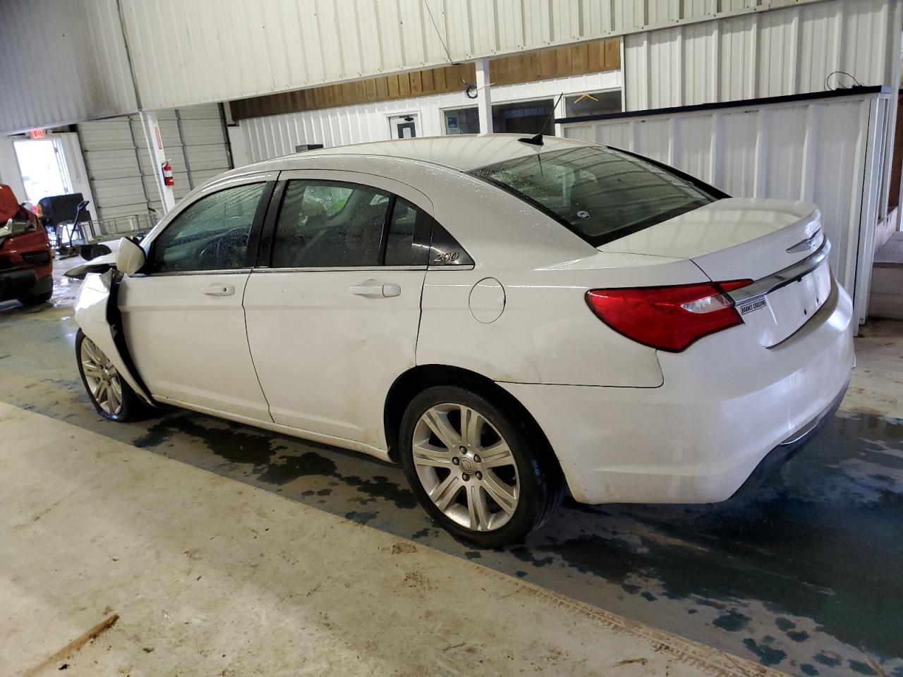 2013 Chrysler 200 - Image 2