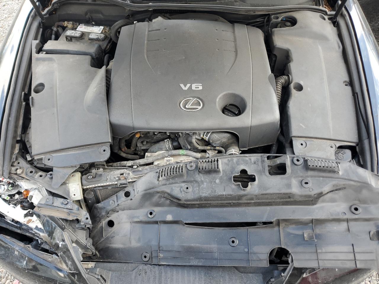 2011 Lexus IS - Image 11