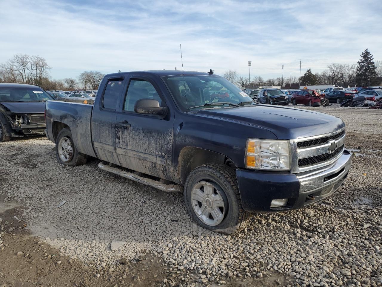 2011 Chevrolet Silverado - Image 4