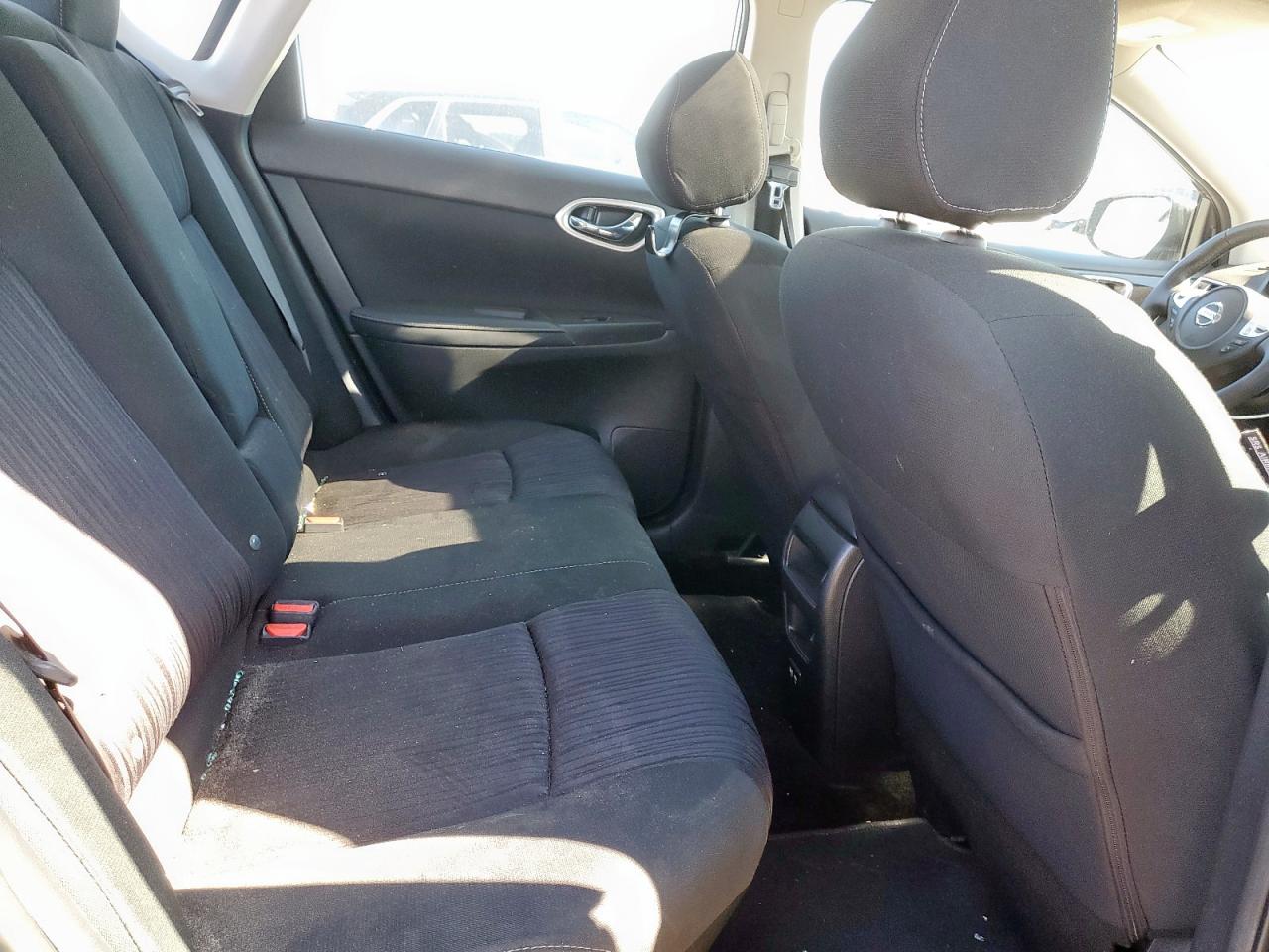2019 Nissan Sentra - Image 10