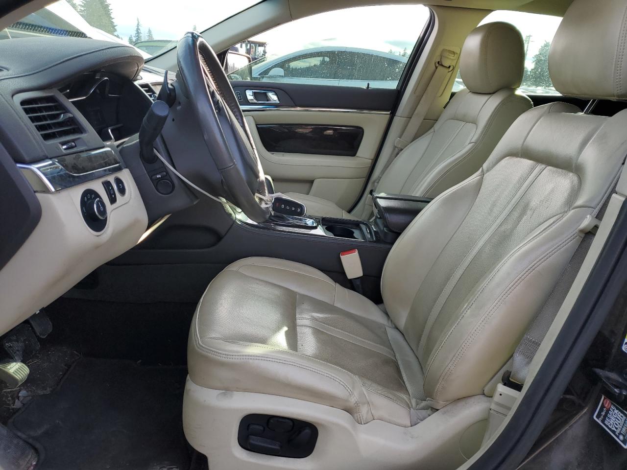 2013 Lincoln MKS - Image 7