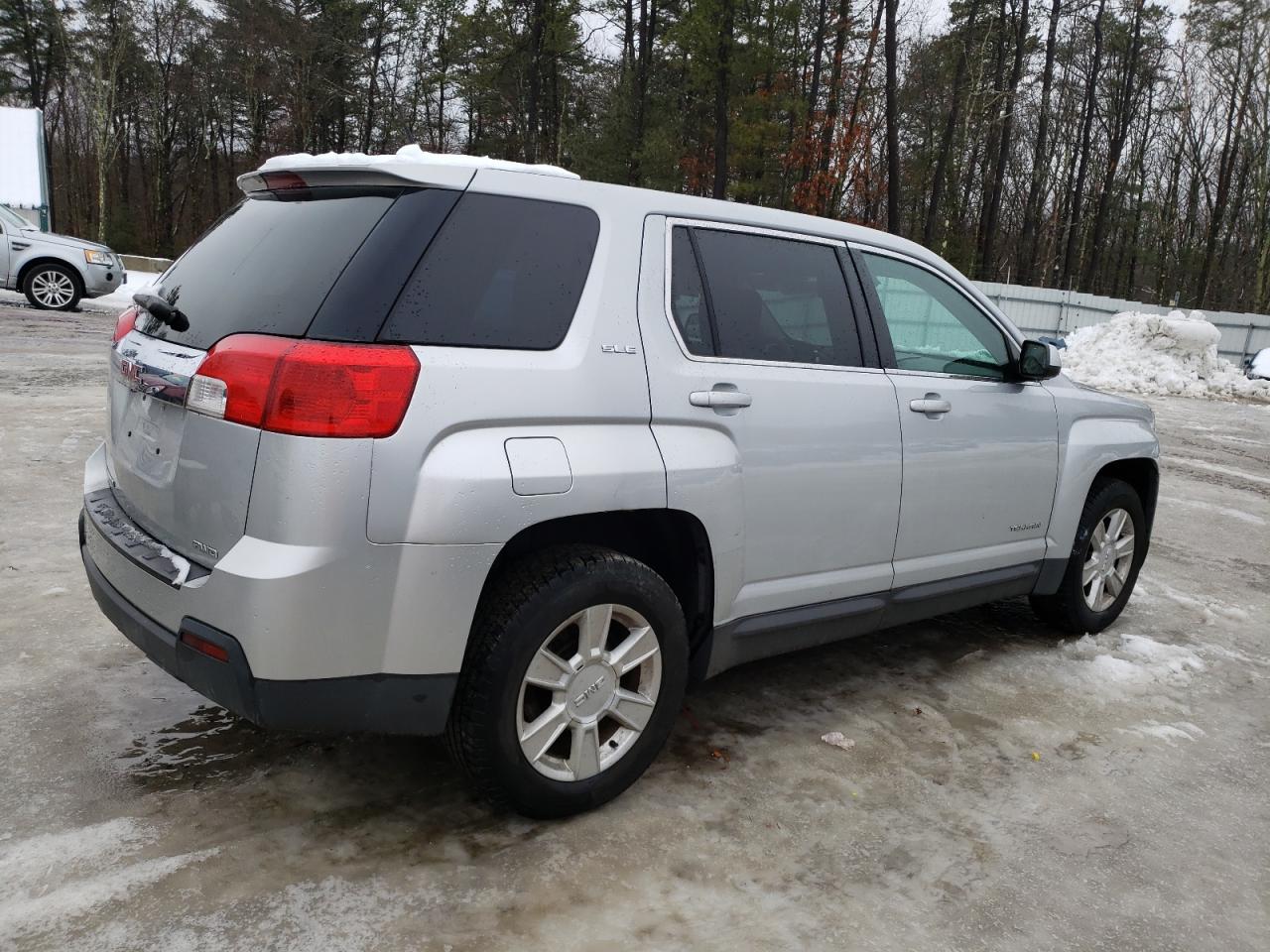 2011 GMC Terrain - Image 3