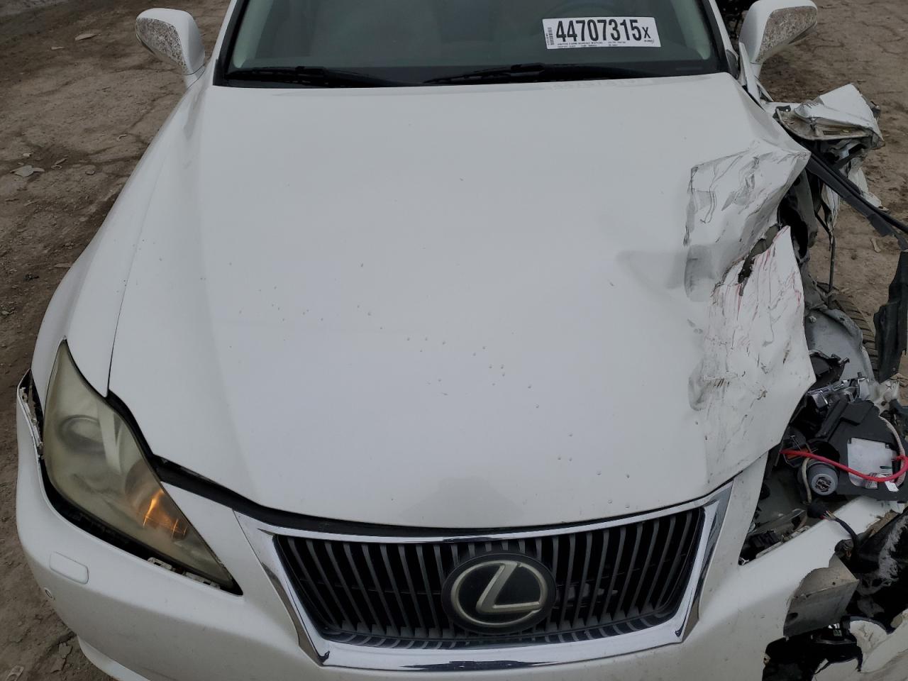 2010 Lexus IS - Image 13