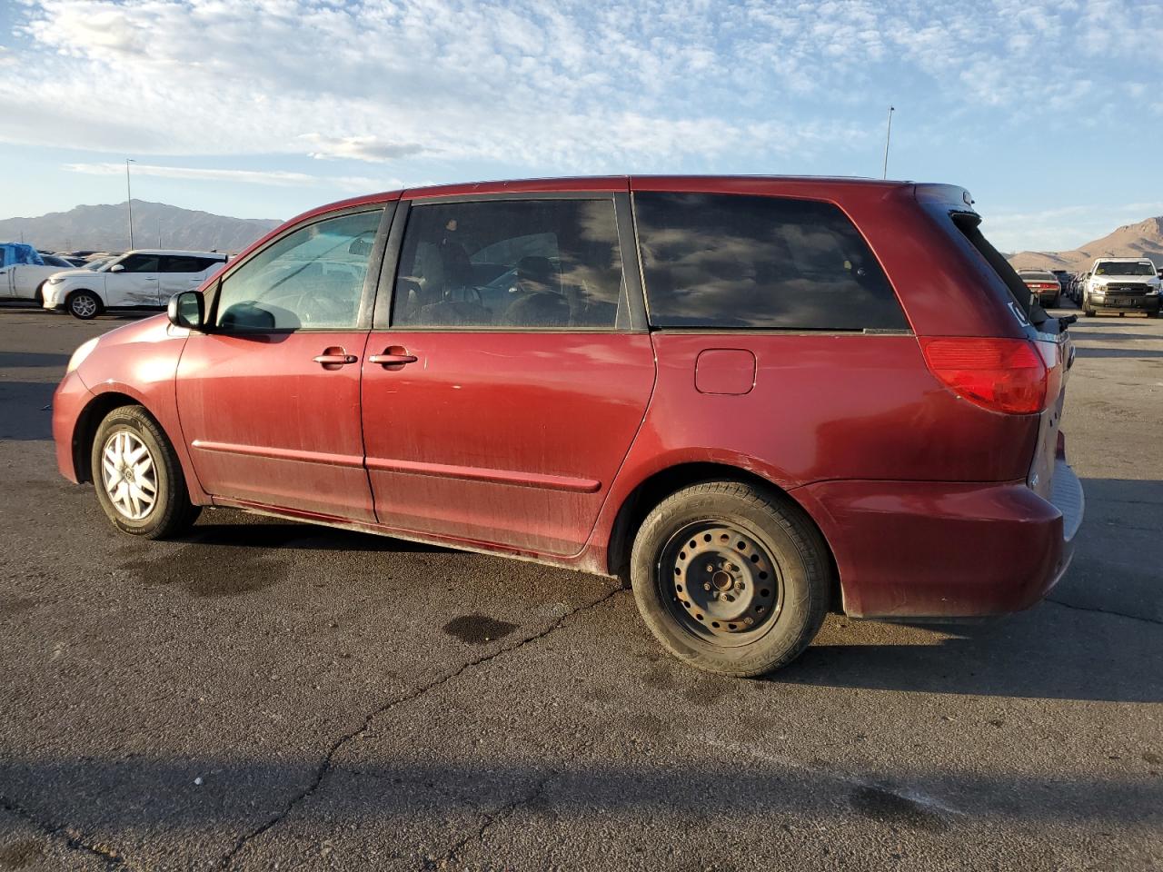 2007 Toyota Sienna - Image 2
