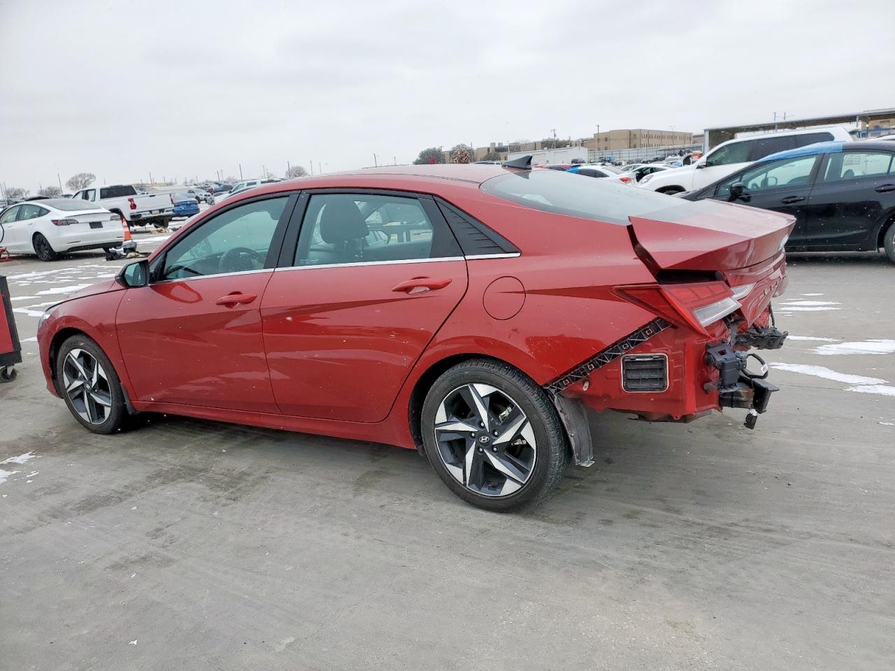 2023 Hyundai Elantra - Image 2