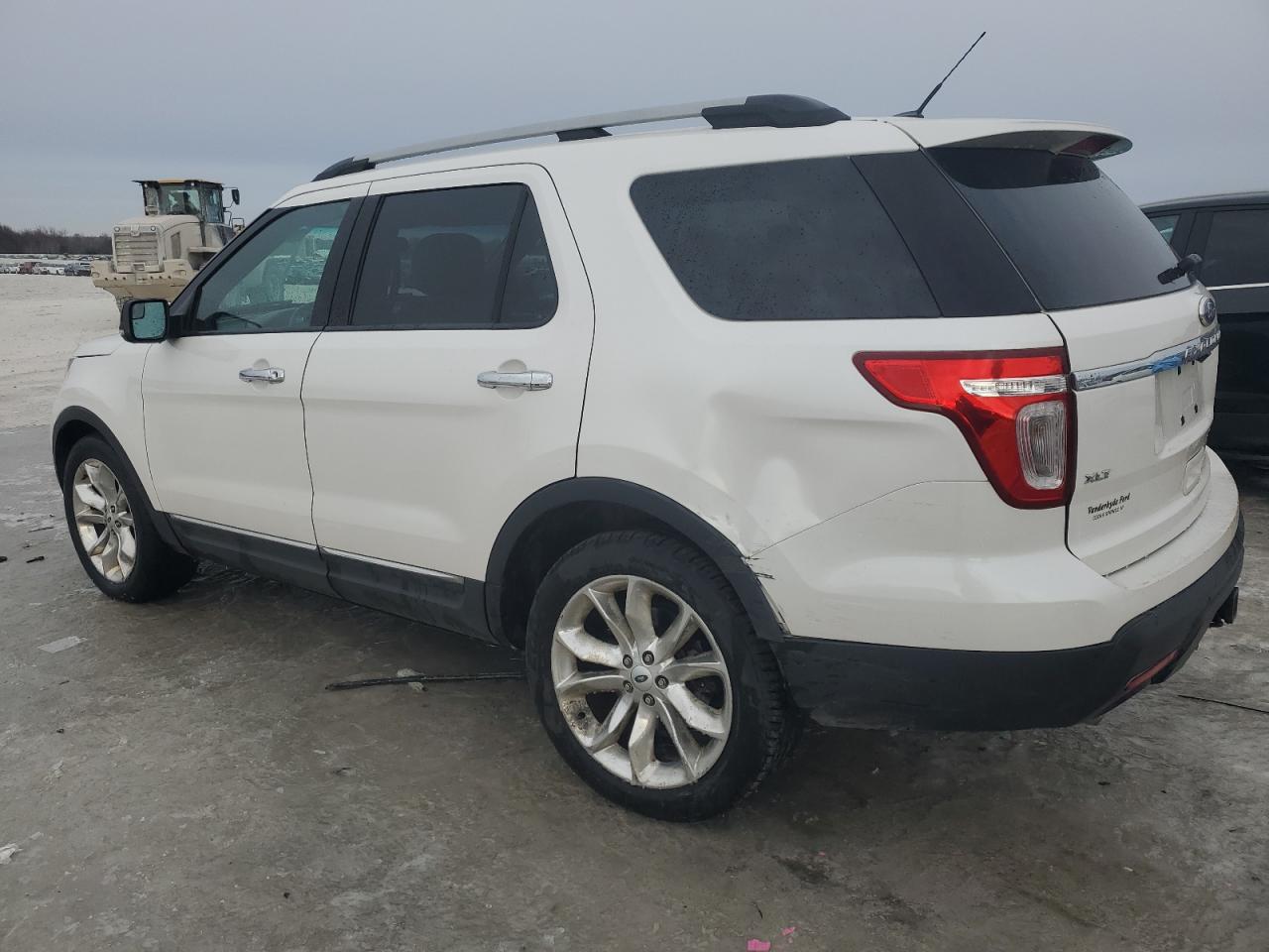 2012 Ford Explorer - Image 2