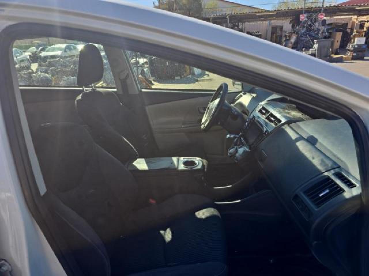 2015 Toyota Prius - Image 5