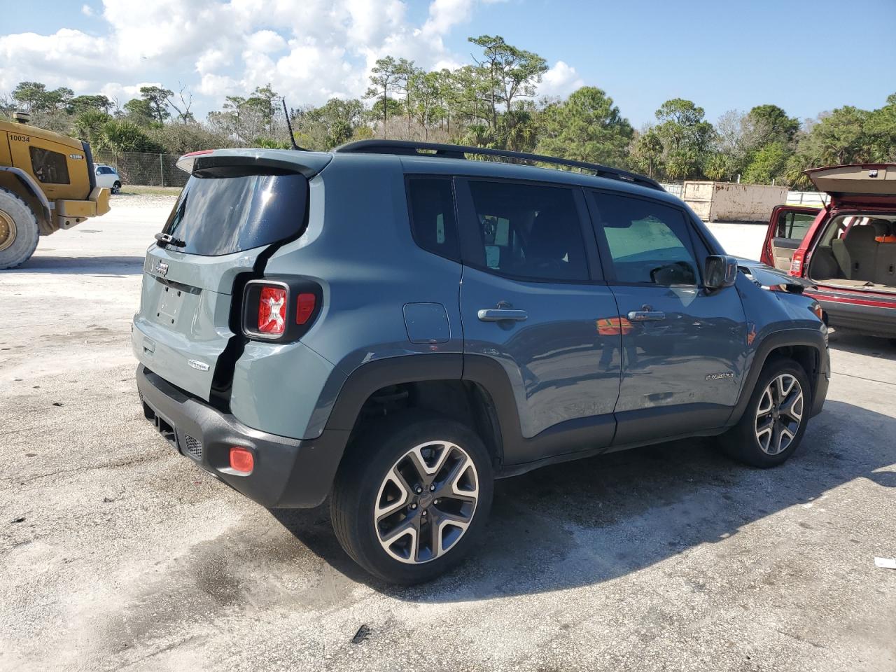2018 Jeep Renegade - Image 3