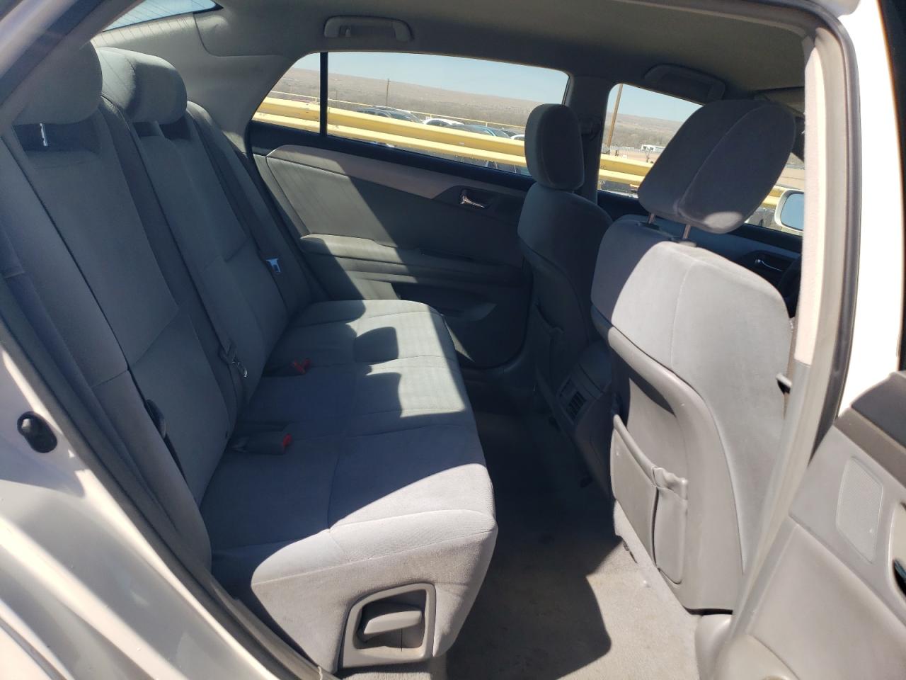 2009 Toyota Avalon - Image 10
