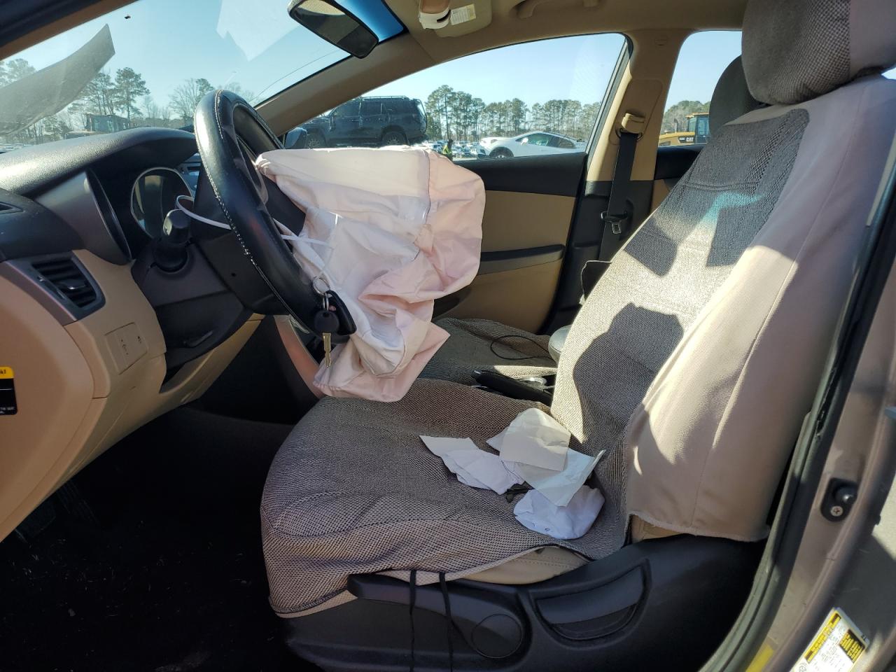 2011 Hyundai Elantra - Image 7