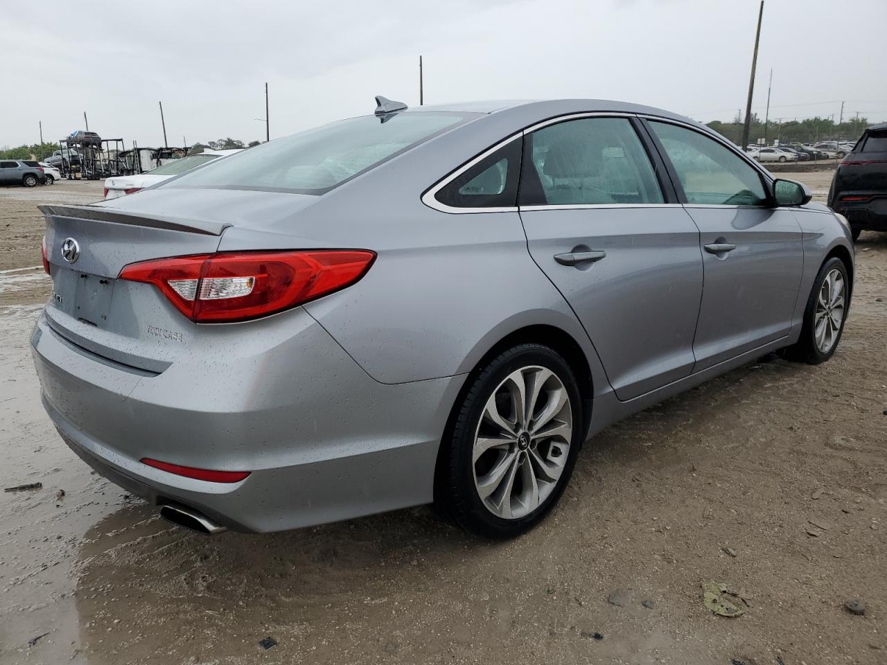 2015 Hyundai Sonata - Image 3