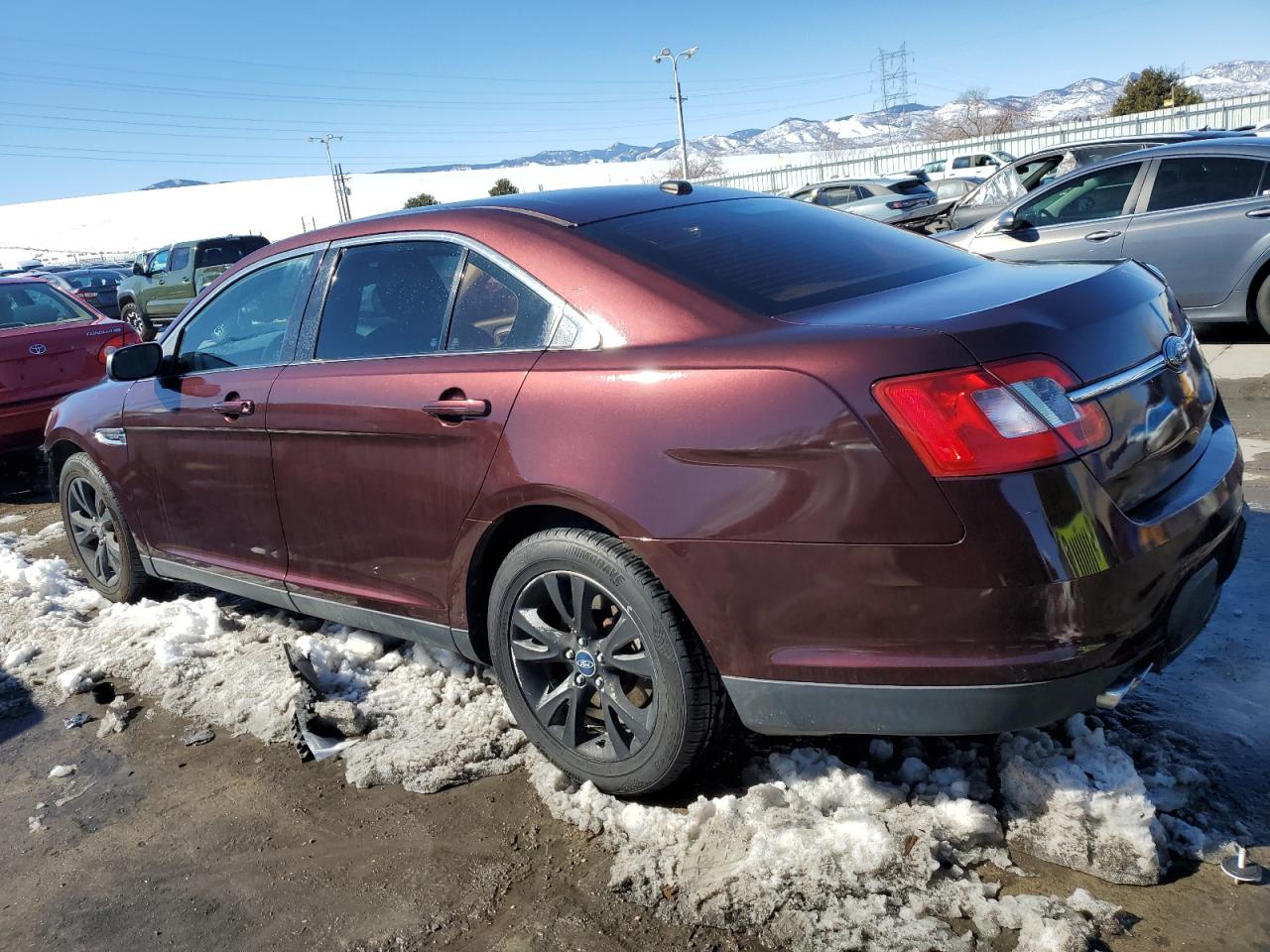 2010 Ford Taurus - Image 2