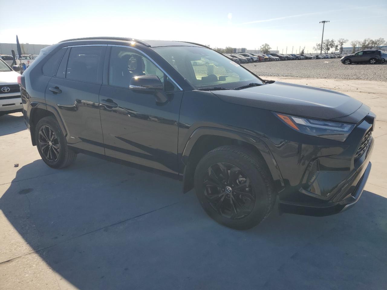 2022 Toyota RAV 4 - Image 4