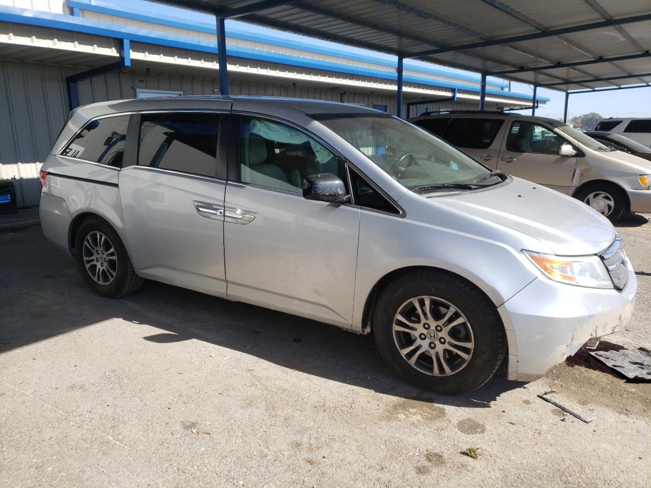 2011 Honda Odyssey - Image 4