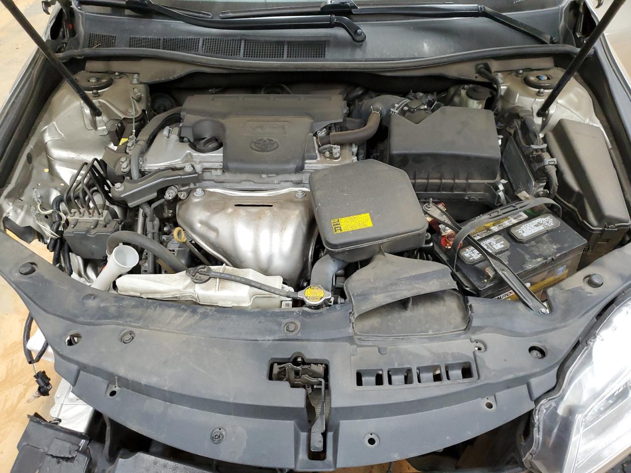 2015 Toyota Camry - Image 11
