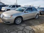 2013 Chrysler 200 Limited იყიდება Pekin-ში, IL - Undercarriage