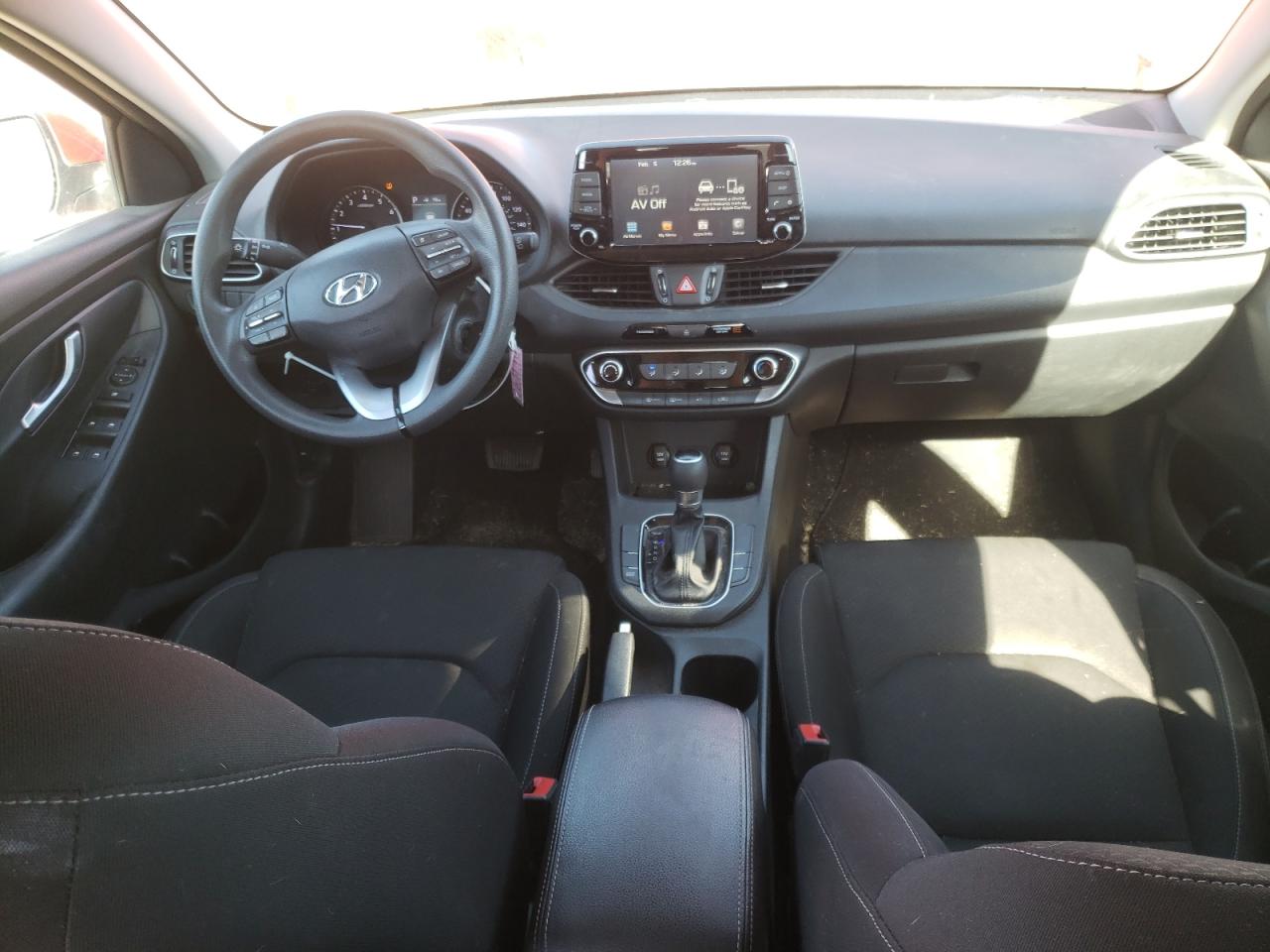 2018 Hyundai Elantra - Image 8