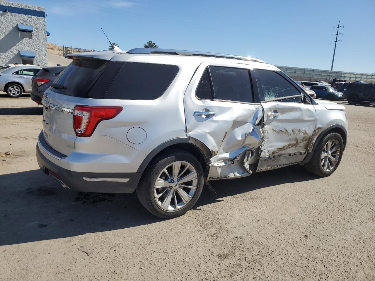 2019 Ford Explorer - Image 3