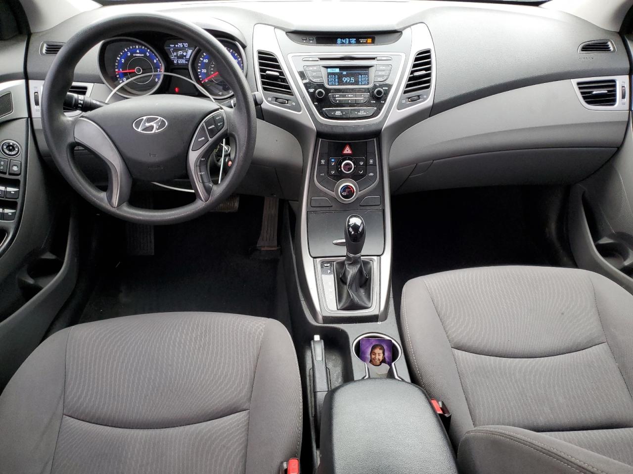 2016 Hyundai Elantra - Image 8