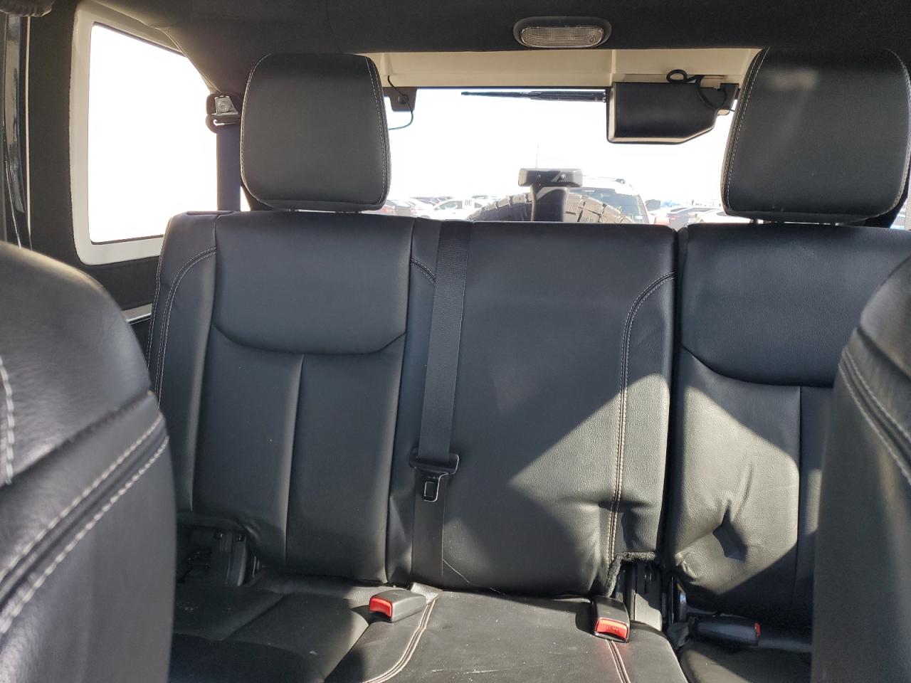 2016 Jeep Wrangler - Image 10
