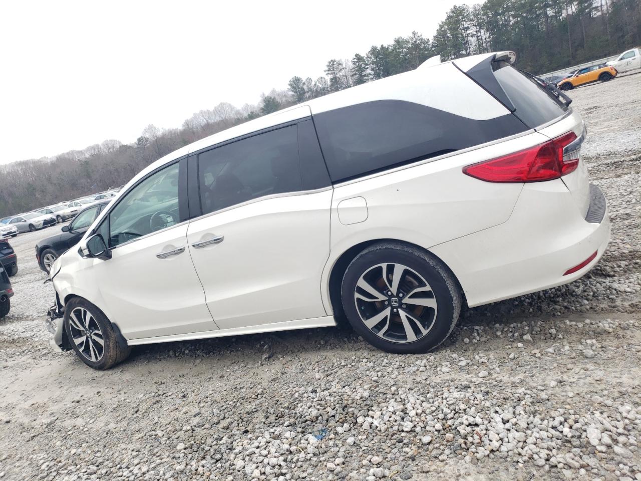 2019 Honda Odyssey - Image 2