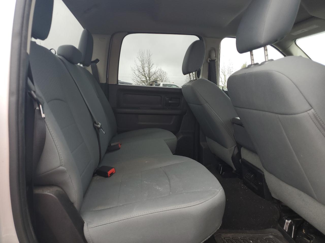 2015 RAM 1500 - Image 10