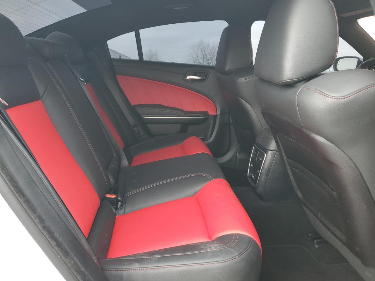 2019 Dodge Charger - Image 10