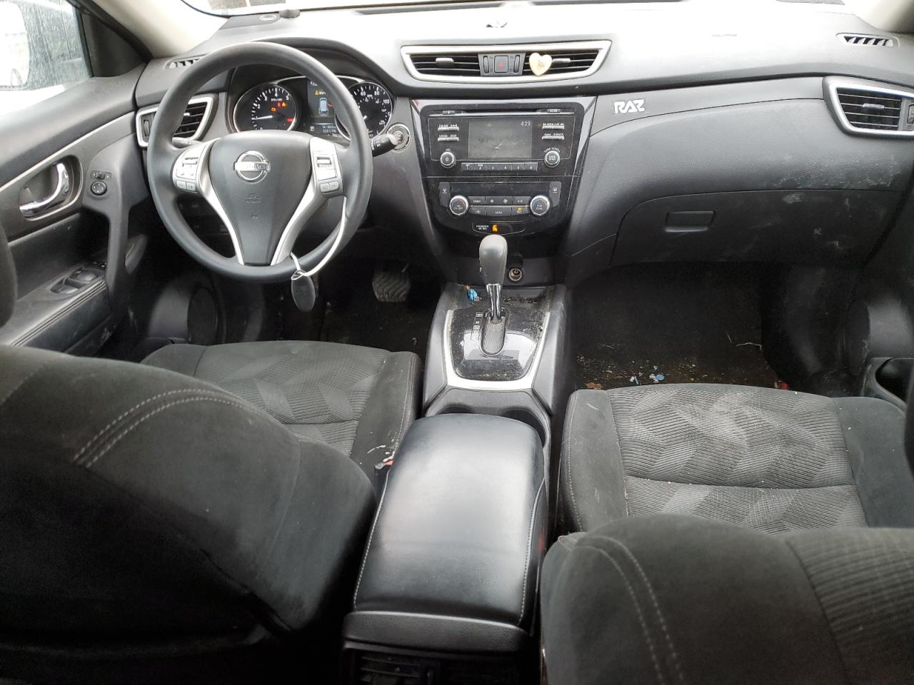 2015 Nissan Rogue - Image 8