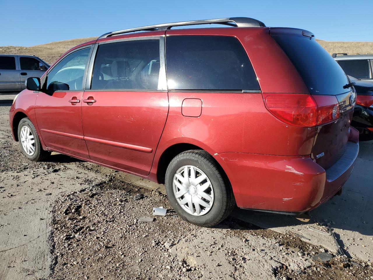 2008 Toyota Sienna - Image 2