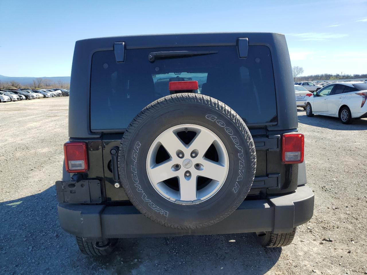 2012 Jeep Wrangler - Image 6