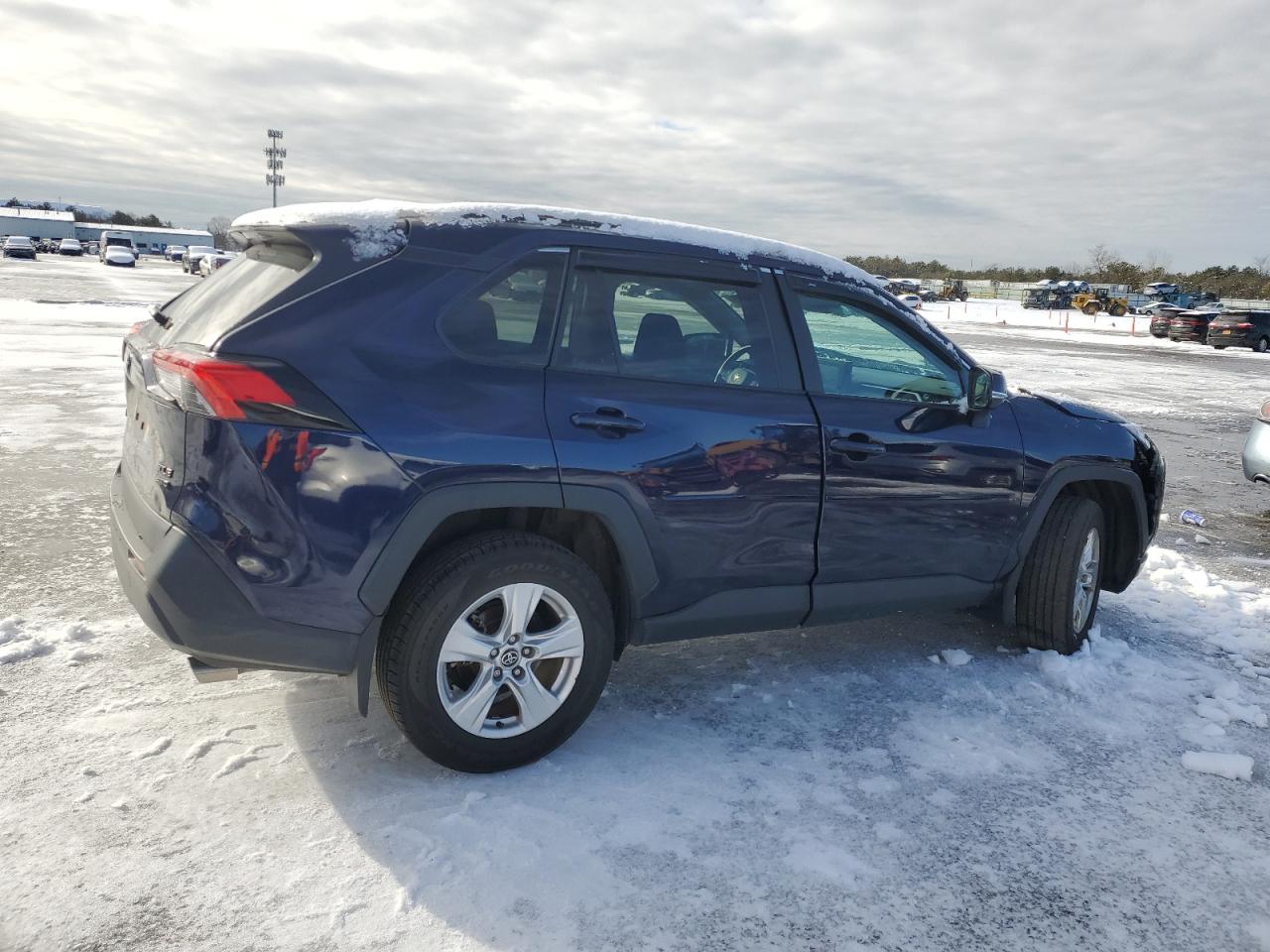 2021 Toyota RAV 4 - Image 3