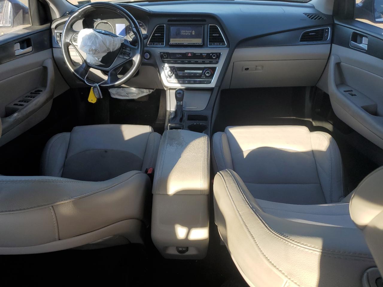 2016 Hyundai Sonata - Image 8