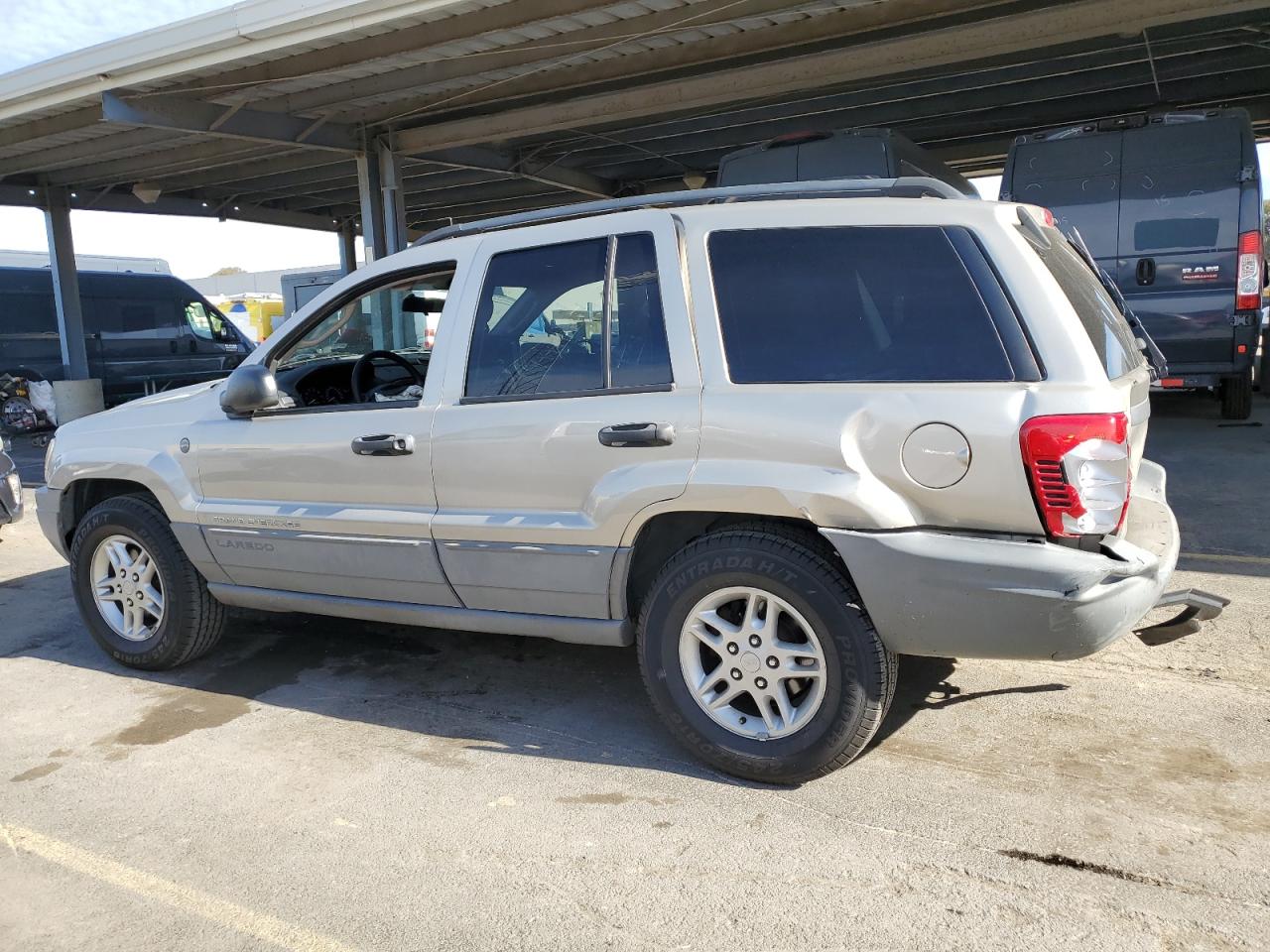 2004 Jeep Grand Cherokee - Image 2