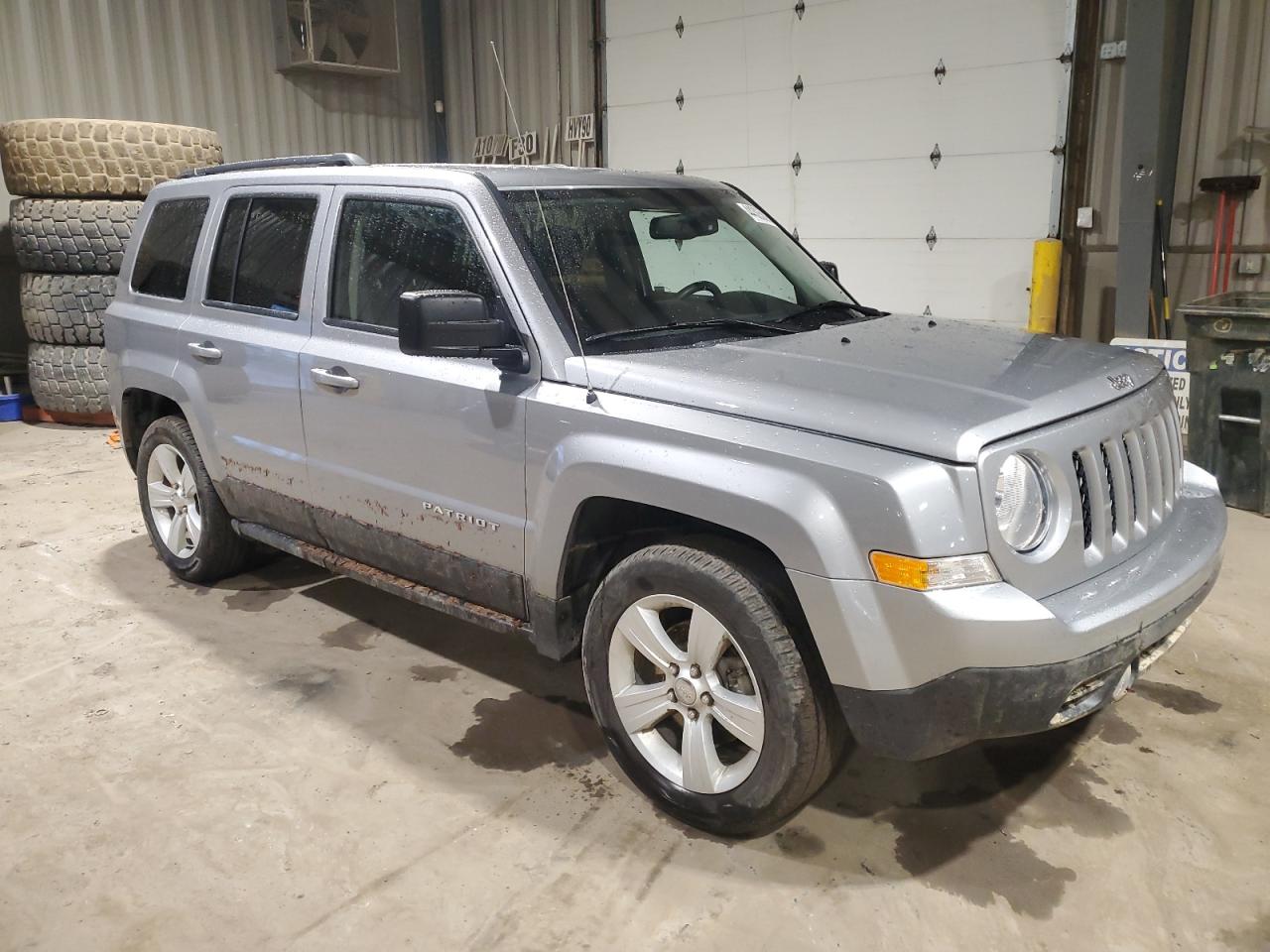 2017 Jeep Liberty (Patriot) - Image 4