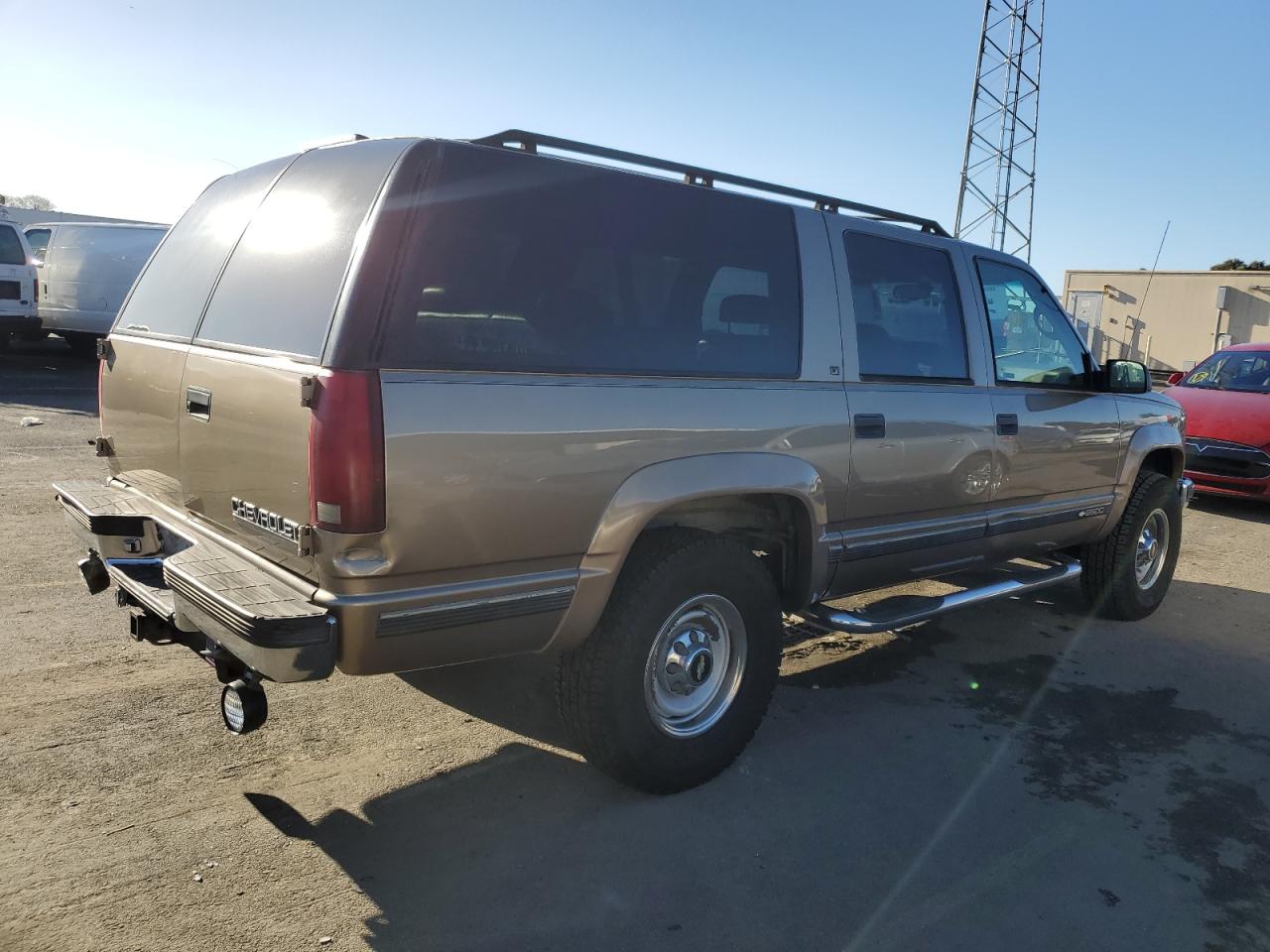 1996 Chevrolet Suburban - Image 3