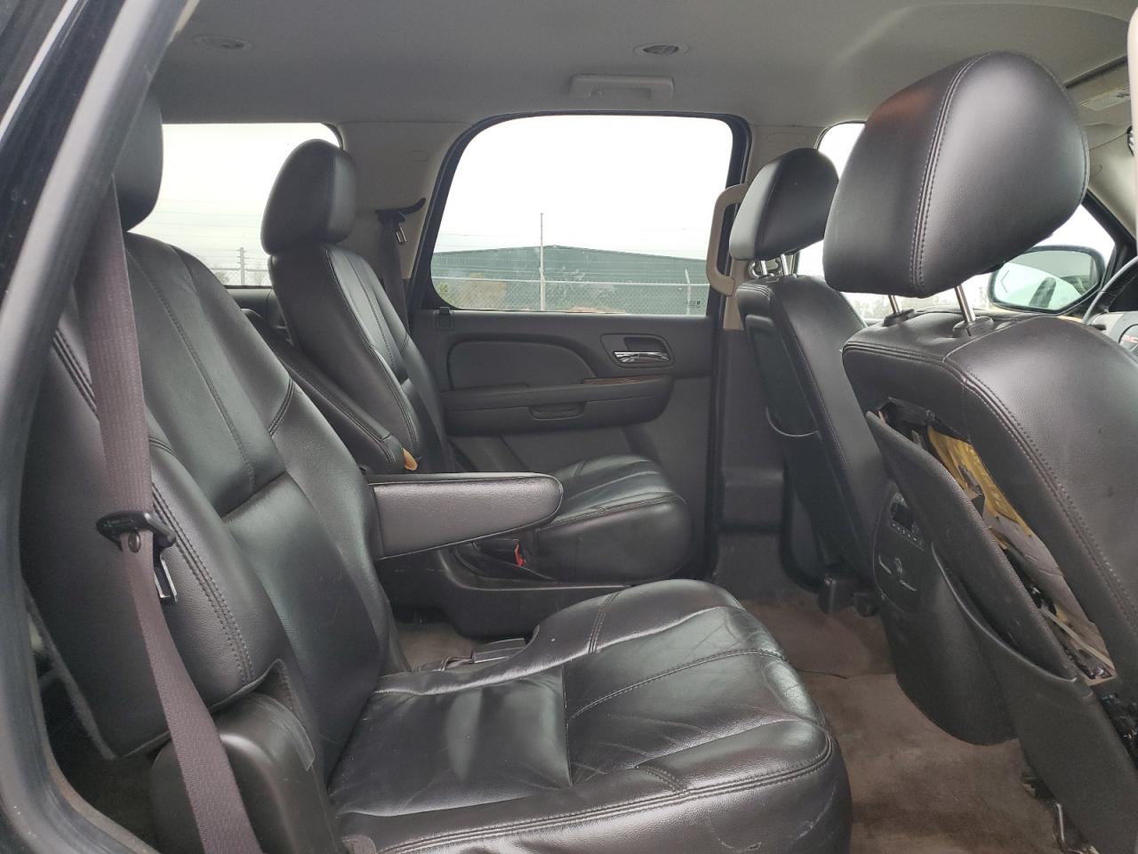 2011 GMC Yukon - Image 11