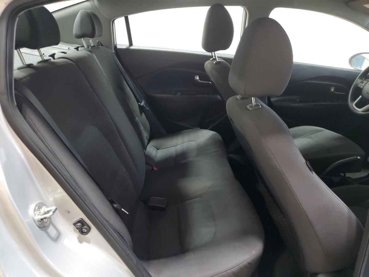 2017 Kia Rio - Image 10