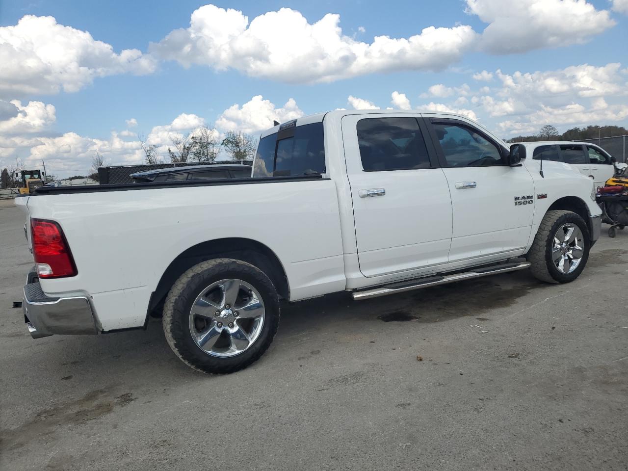 2017 RAM 1500 - Image 3