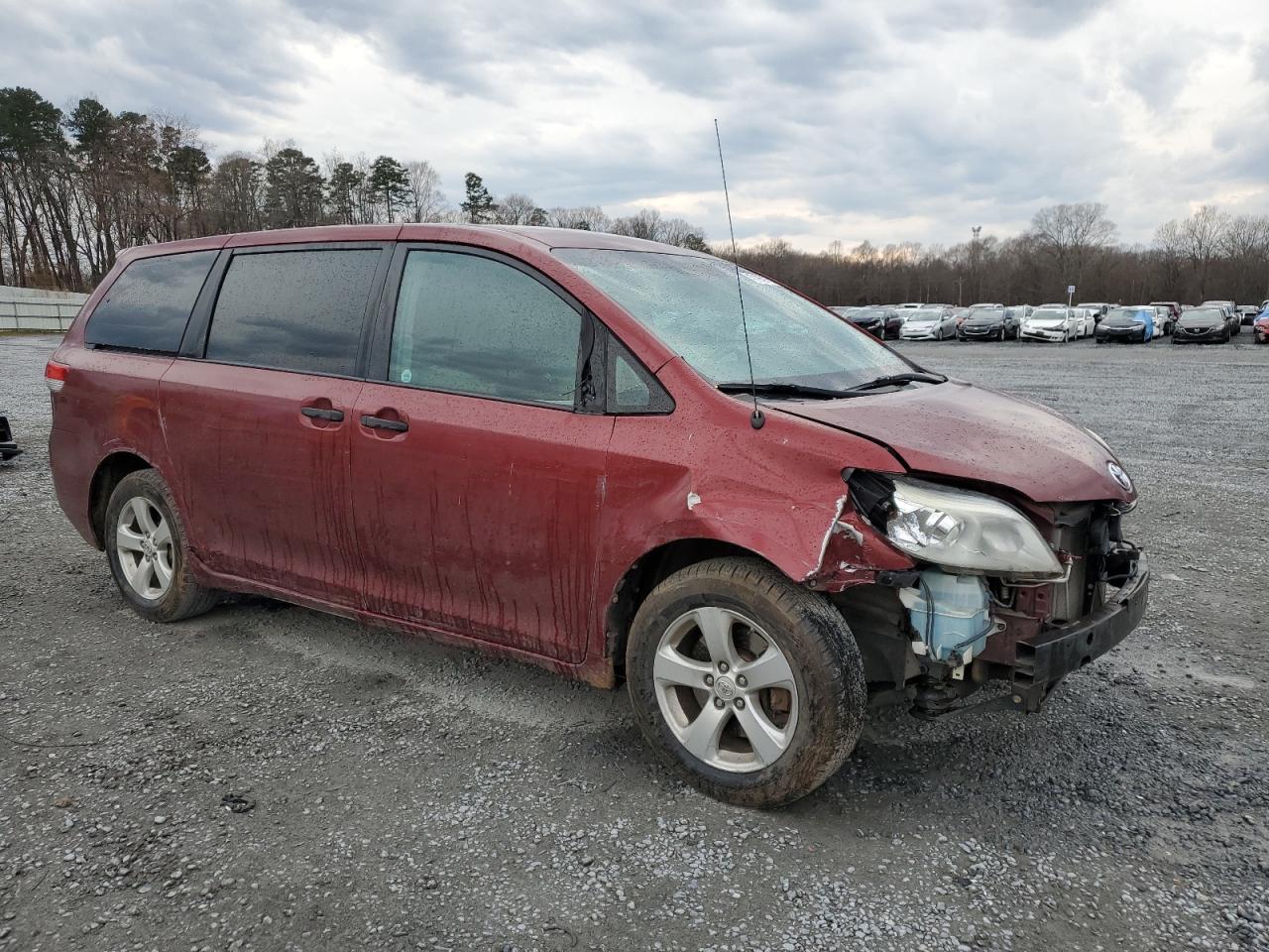 2011 Toyota Sienna - Image 4