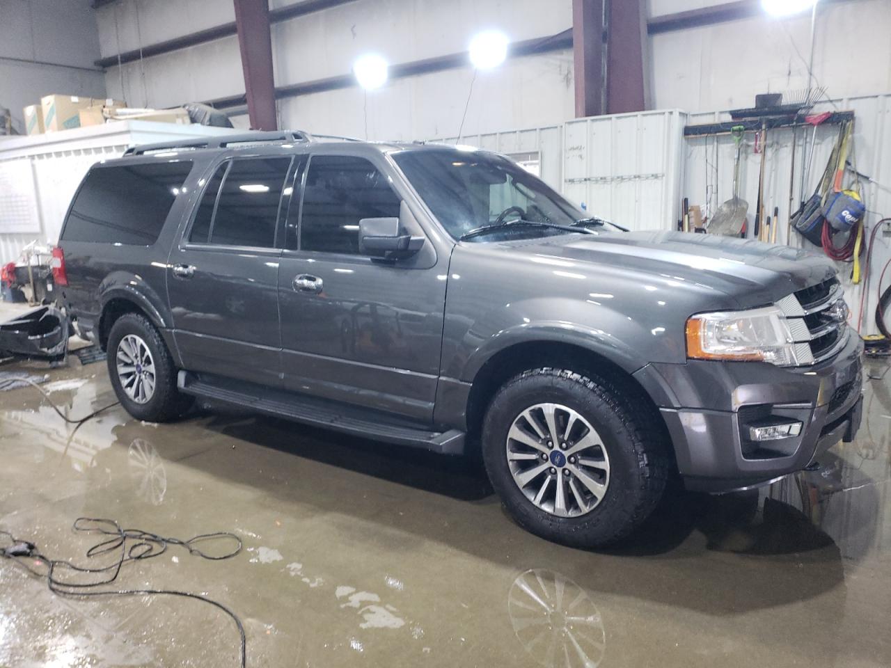 2017 Ford Expedition - Image 4