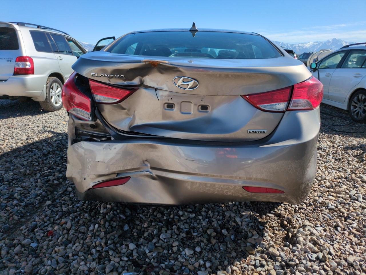 2013 Hyundai Elantra - Image 6