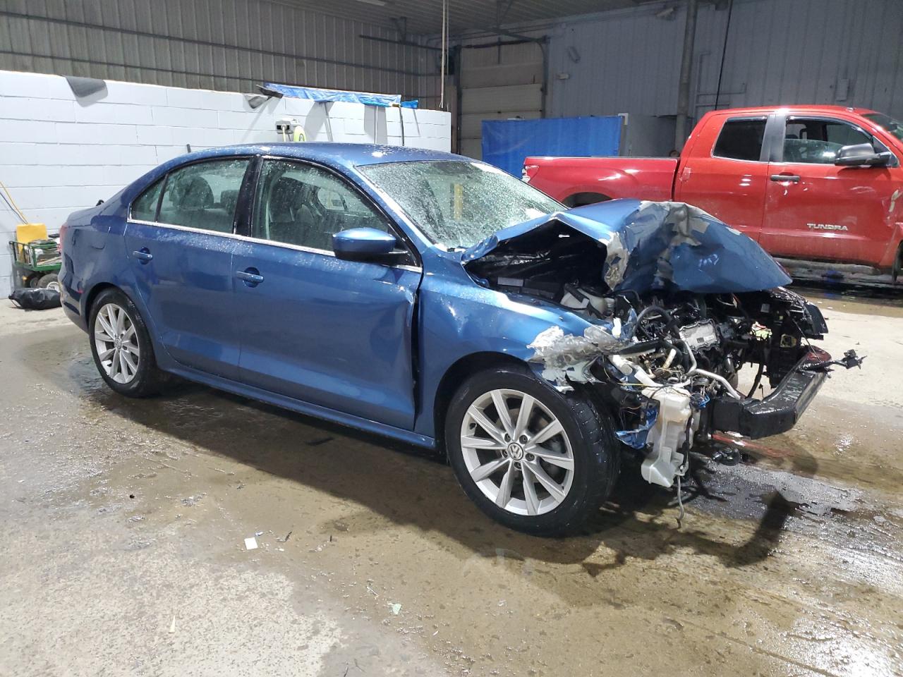 2017 Volkswagen Jetta - Image 4