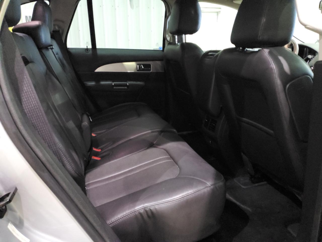2015 Lincoln MKX - Image 10