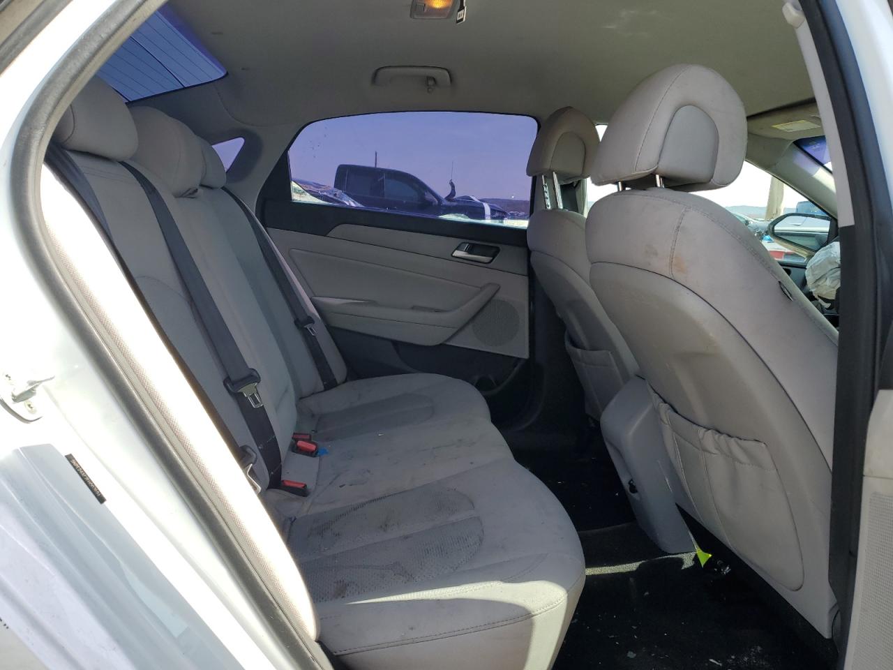 2015 Hyundai Sonata - Image 10