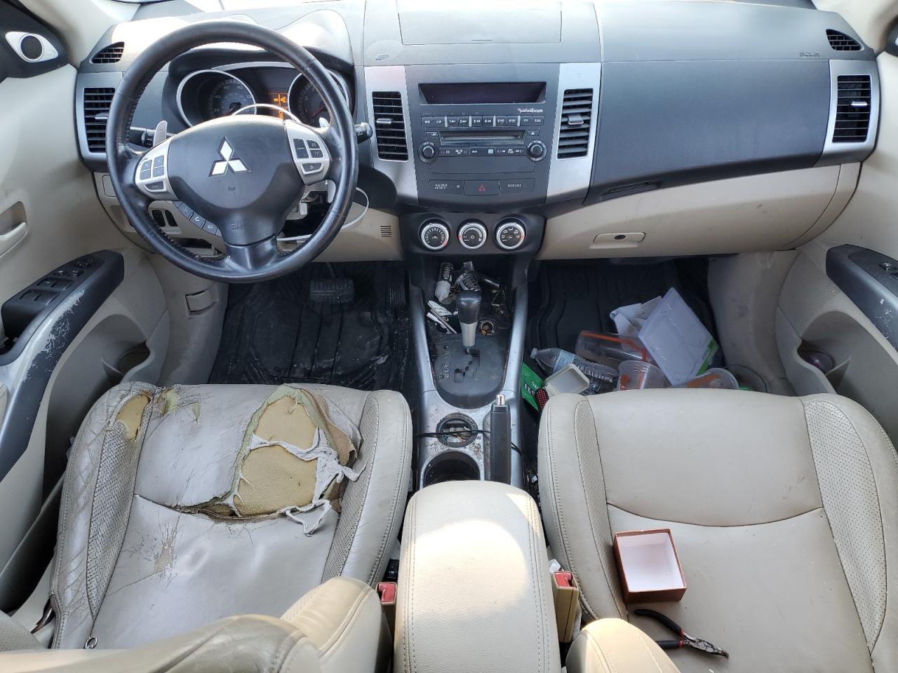 2007 Mitsubishi Outlander - Image 8