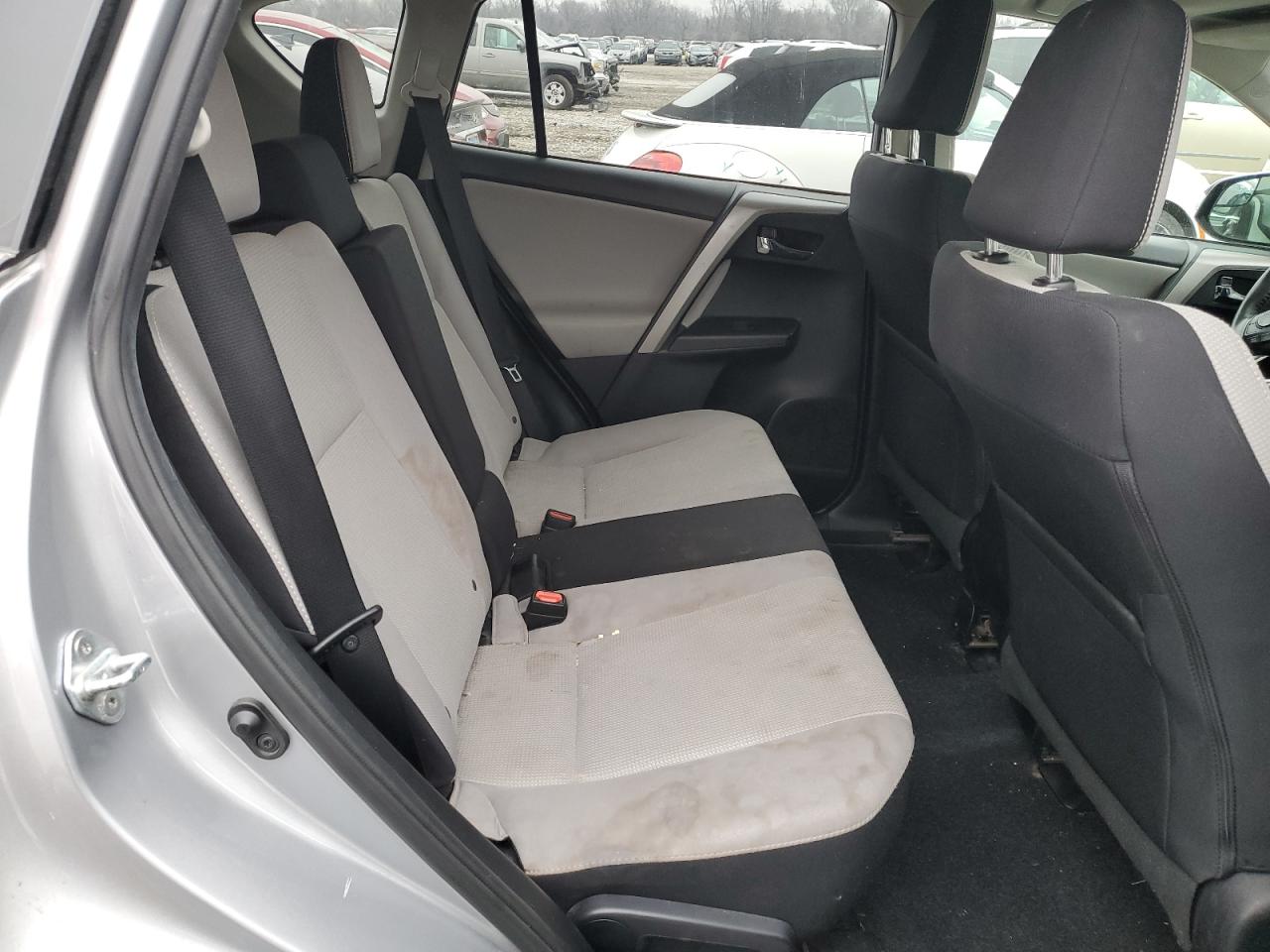 2017 Toyota RAV 4 - Image 10