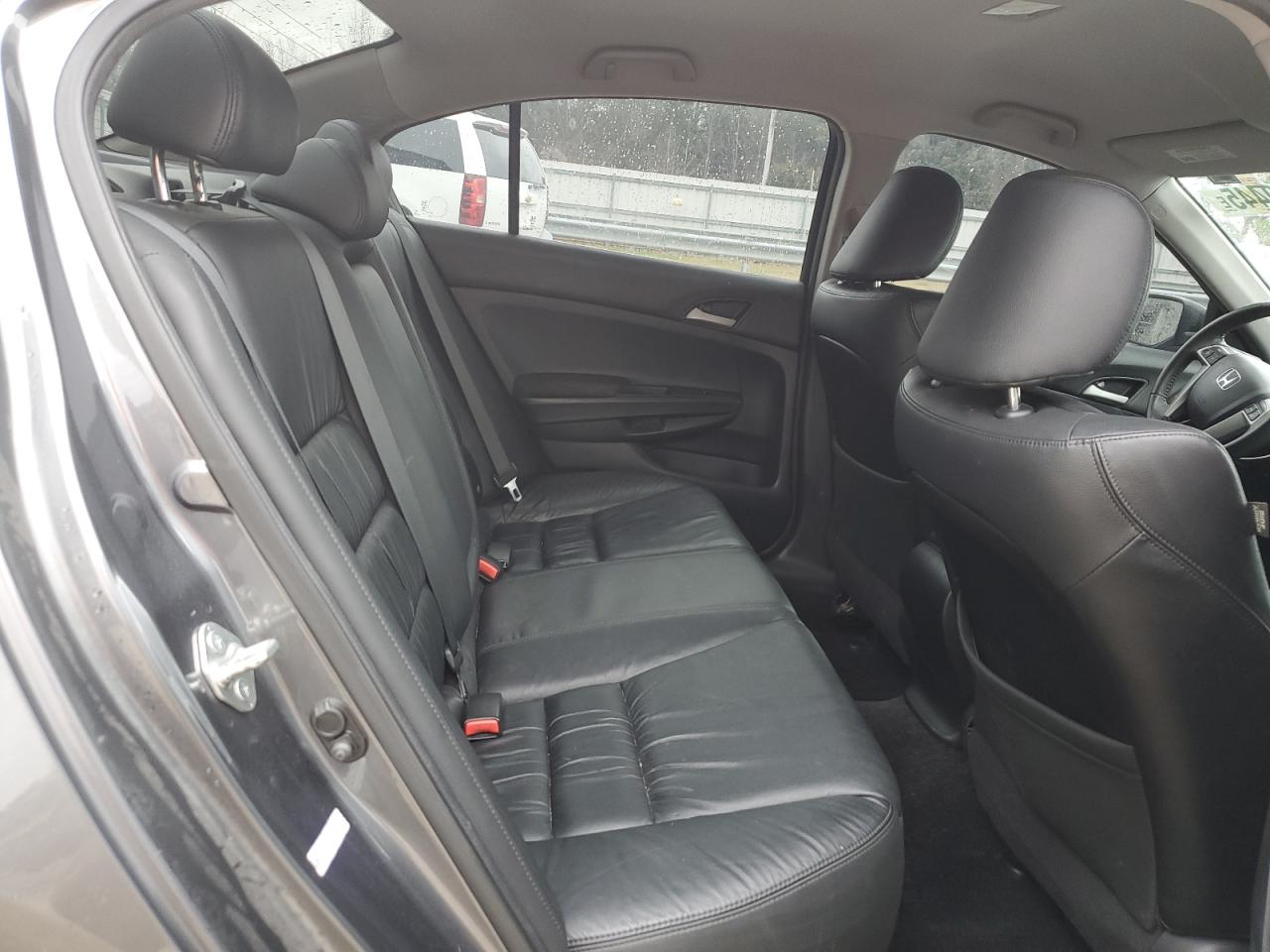 2012 Honda Accord - Image 10