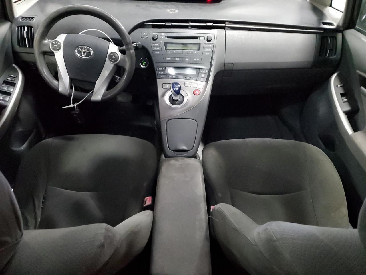 2010 Toyota Prius - Image 8