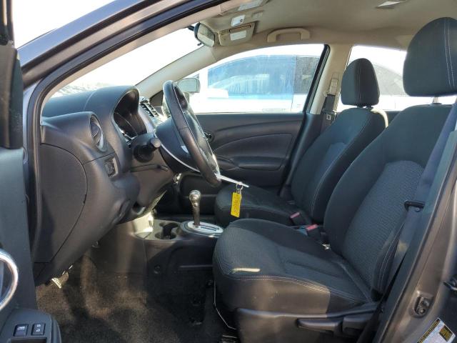  NISSAN VERSA 2018 Серый