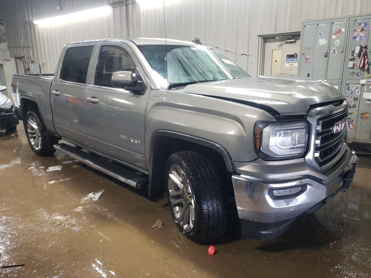 2017 GMC Sierra - Image 4
